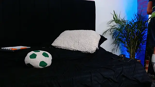 Snapshot of jaiden_thoner chatting on November 9, 6:01 am jaiden thoner online show from November 9, 6:01 am