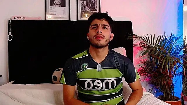 Snapshot of jaiden_thoner chatting on November 20, 5:18 am jaiden thoner online show from November 20, 5:18 am