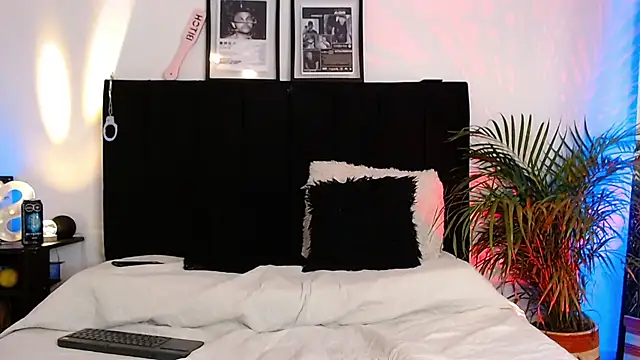 Snapshot of jaiden_thoner chatting on November 27, 6:15 am jaiden thoner online show from November 27, 6:15 am