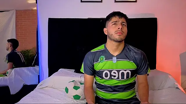 Snapshot of jaiden_thoner chatting on January 8, 10:39 am jaiden thoner online show from January 8, 10:39 am