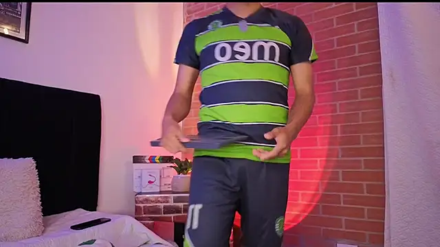 Snapshot of jaiden_thoner chatting on February 10, 9:46 am jaiden thoner online show from February 10, 9:46 am