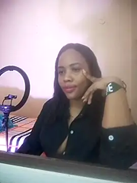 Snapshot of Diosa339 chatting on November 23, 2:28 pm Diosa339 online show from November 23, 2:28 pm