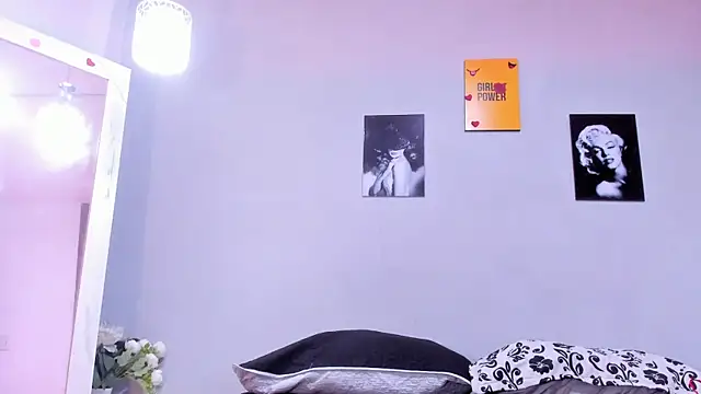 sexynova 93 online show from April 11, 12:20 pm