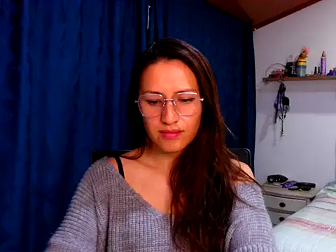 Snapshot of KendallTwisTx chatting on December 1, 3:55 am KendallTwisTx online show from December 1, 3:55 am