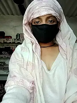 Quenn-Jiya752 online show from November 8, 6:24 am