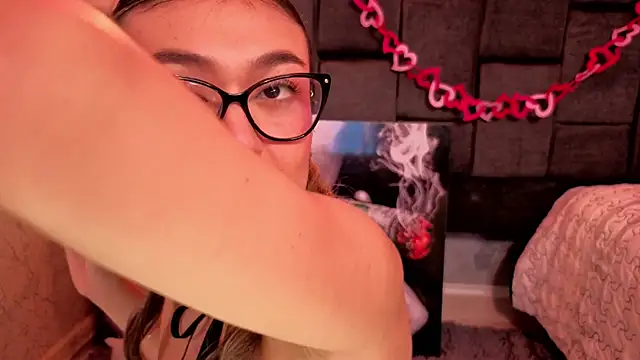 Im-Lola online show from February 16, 8:38 pm