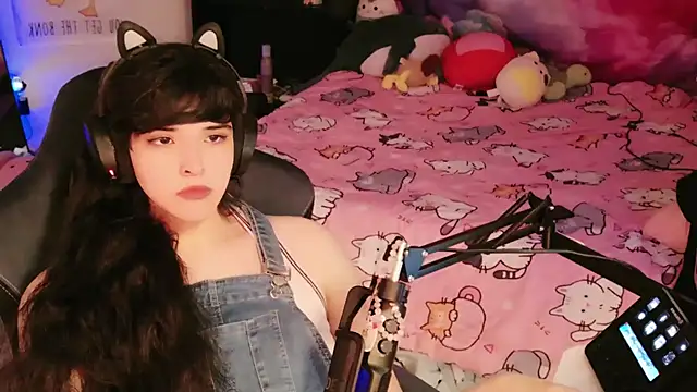 Snapshot of BimboCat chatting on February 20, 7:47 pm BimboCat online show from February 20, 7:47 pm