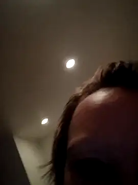 Karebearz1 online show from November 11, 9:09 am