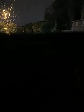 Snapshot of llioo22 chatting on February 6, 10:13 pm llioo22 online show from February 6, 10:13 pm