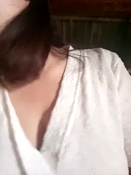 julybe online show from April 9, 11:54 pm