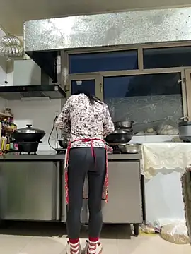 Snapshot of aniani11 chatting on February 12, 9:04 am aniani11 online show from February 12, 9:04 am