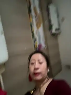 Snapshot of aniani11 chatting on February 13, 8:32 am aniani11 online show from February 13, 8:32 am