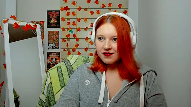 Snapshot of FoxPlayXX chatting on November 17, 7:41 pm FoxPlayXX online show from November 17, 7:41 pm