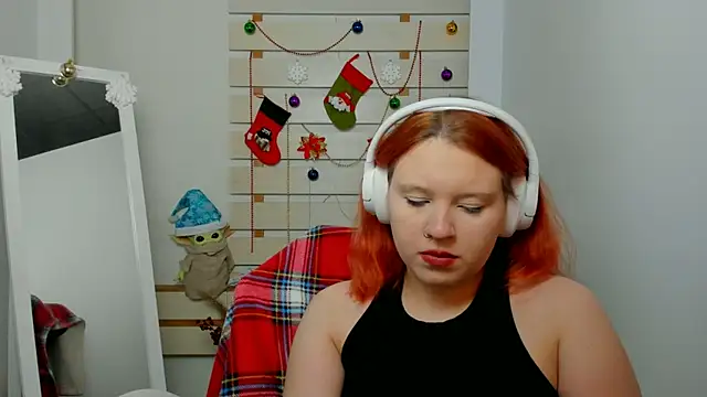 Snapshot of FoxPlayXX chatting on December 2, 8:15 pm FoxPlayXX online show from December 2, 8:15 pm