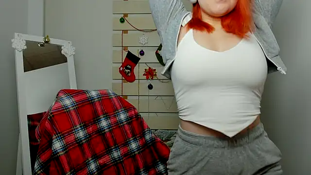 Snapshot of FoxPlayXX chatting on December 3, 7:45 pm FoxPlayXX online show from December 3, 7:45 pm