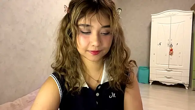 Snapshot of LovelyLara chatting on October 30, 6:08 pm LovelyLara online show from October 30, 6:08 pm