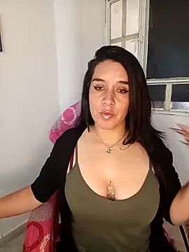 Snapshot of alanna_sweett00 chatting on November 7, 5:57 pm alanna sweett00 online show from November 7, 5:57 pm