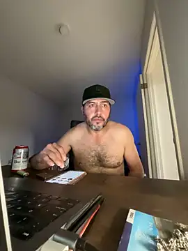 Snapshot of ezrah23 chatting on February 2, 12:42 am ezrah23 online show from February 2, 12:42 am