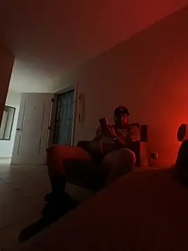 Snapshot of ezrah23 chatting on March 18, 10:18 am ezrah23 online show from March 18, 10:18 am