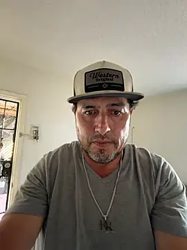 ezrah23 online show from July 14, 11:43 pm