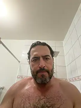 ezrah23 online show from August 1, 3:39 am