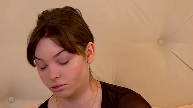 Snapshot of VickiBanx chatting on November 7, 4:01 am VickiBanx online show from November 7, 4:01 am