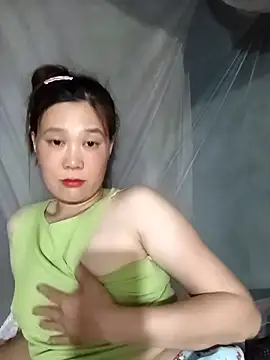 Snapshot of -Lana-123 chatting on April 18, 1:59 pm -Lana-123 online show from April 18, 1:59 pm