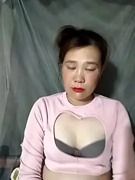Snapshot of -Lana-123 chatting on April 19, 6:32 pm -Lana-123 online show from April 19, 6:32 pm
