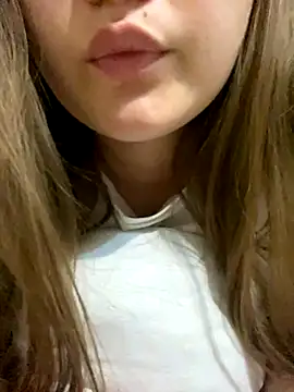 Snapshot of Regina_Lynne chatting on November 11, 5:24 pm Regina Lynne online show from November 11, 5:24 pm