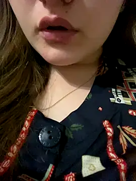 Snapshot of Regina_Lynne chatting on November 20, 5:34 pm Regina Lynne online show from November 20, 5:34 pm