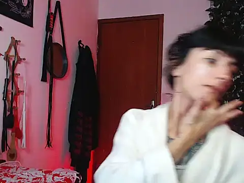 Snapshot of CarrieBurton chatting on November 1, 2:30 pm CarrieBurton online show from November 1, 2:30 pm