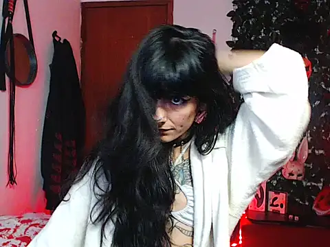 Snapshot of CarrieBurton chatting on November 2, 3:25 pm CarrieBurton online show from November 2, 3:25 pm