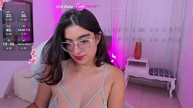 Snapshot of Luna_Jonnes1 chatting on April 19, 2:33 am Luna Jonnes1 online show from April 19, 2:33 am