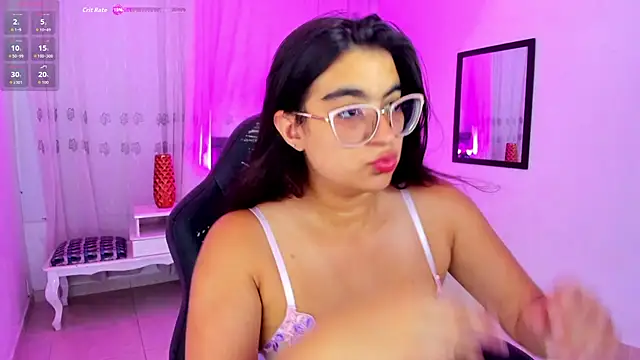 Snapshot of Luna_Jonnes1 chatting on July 18, 7:50 pm Luna Jonnes1 online show from July 18, 7:50 pm