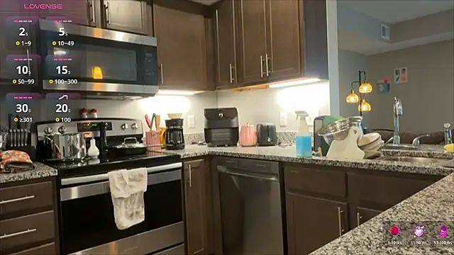 Snapshot of sables_world chatting on February 27, 3:34 pm sables world online show from February 27, 3:34 pm