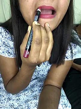 Cuty Pussy1 online show from November 13, 7:29 am