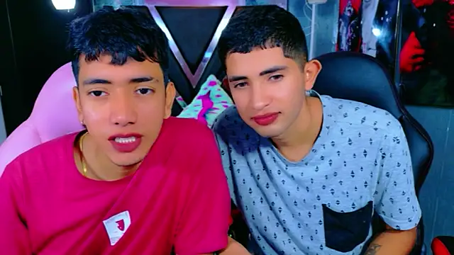 Snapshot of darwinandbrayann chatting on November 19, 9:15 pm darwinandbrayann online show from November 19, 9:15 pm