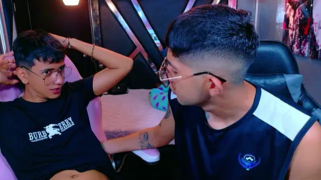 darwinandbrayann online show from January 9, 8:21 pm