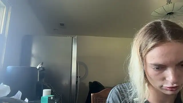Snapshot of lanasharapovaxxx chatting on June 15, 10:45 pm lanasharapovaxxx online show from June 15, 10:45 pm
