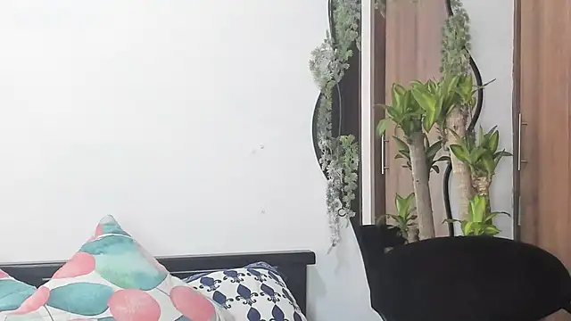 MailynAndNick online show from February 20, 1:44 pm