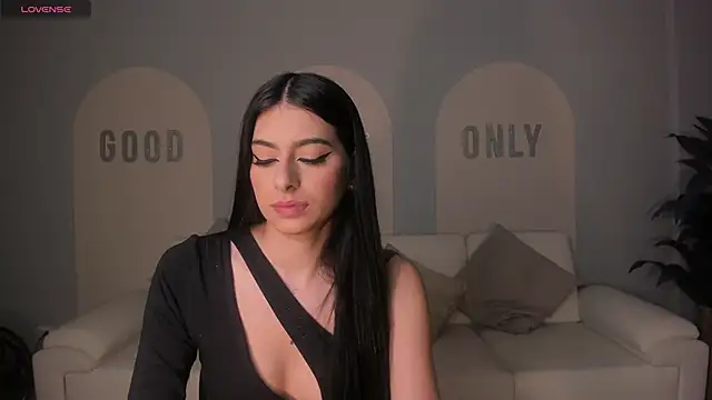 BellaConnorX online show from November 18, 3:45 am