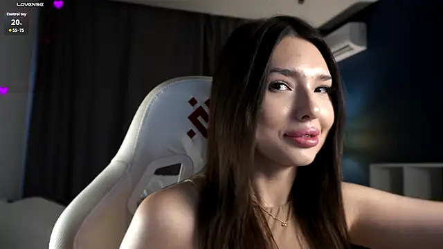 Snapshot of candylolly__ chatting on November 8, 8:25 am candylolly online show from November 8, 8:25 am