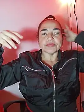 Snapshot of MaryRoze_ chatting on November 8, 11:36 pm MaryRoze online show from November 8, 11:36 pm