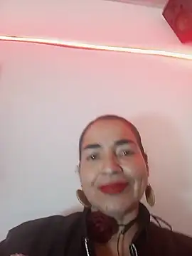 Snapshot of MaryRoze_ chatting on November 23, 8:19 pm MaryRoze online show from November 23, 8:19 pm