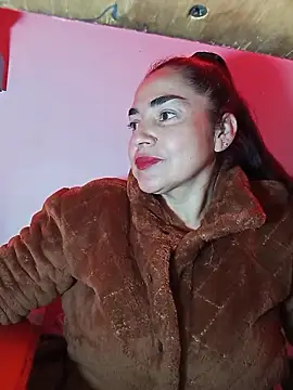 Snapshot of MaryRoze_ chatting on November 28, 11:51 pm MaryRoze online show from November 28, 11:51 pm