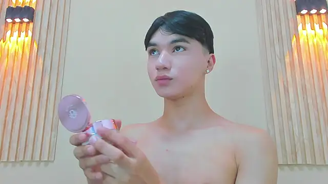 JULII RICO1 online show from February 17, 12:45 pm