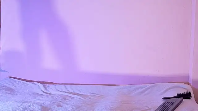 Snapshot of MelissaLuxx chatting on November 3, 11:00 am MelissaLuxx online show from November 3, 11:00 am