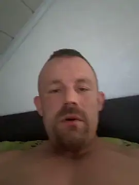 Snapshot of superbertok chatting on May 16, 7:27 am superbertok online show from May 16, 7:27 am