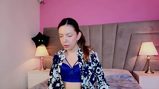 Snapshot of kittyblooms chatting on November 29, 12:30 pm kittyblooms online show from November 29, 12:30 pm