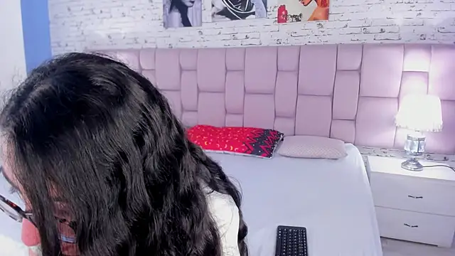 GirafMusic online show from December 2, 1:05 pm